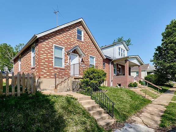 3rd image of 4832 Goethe Ave
