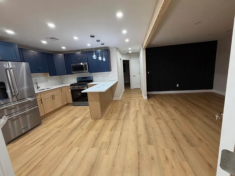 162 Frederick St #2 — Photo 5