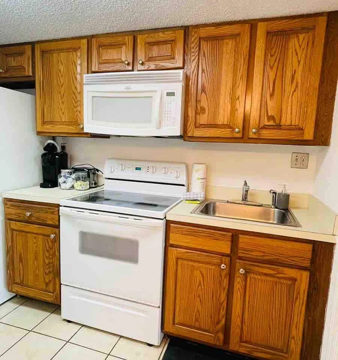 1 bed, 576 sqft, $1,350 — Photo 3
