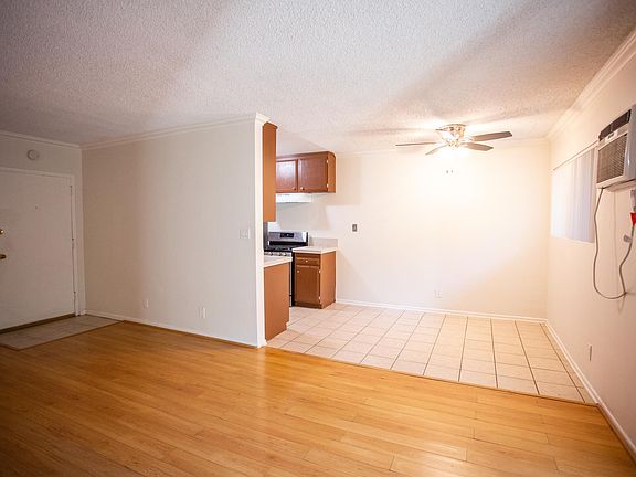 2nd image of 165 N Michigan Ave #106