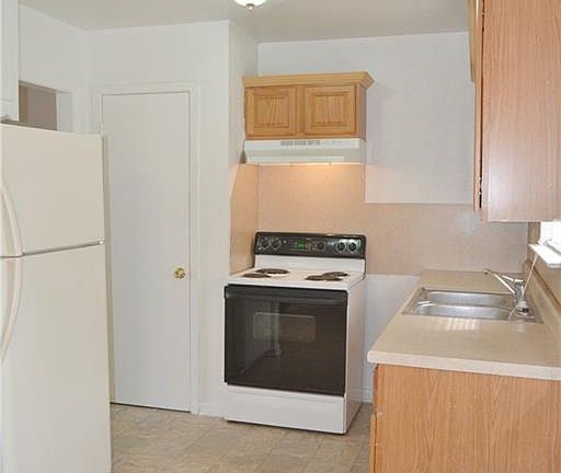 4th image of 104 W Robin Ln