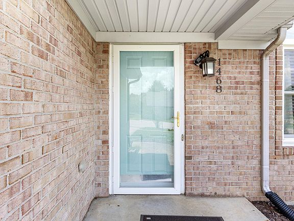 4th image of 1468 Equine Way