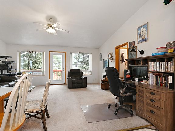 3rd image of 1985 NW Admiralty Cir