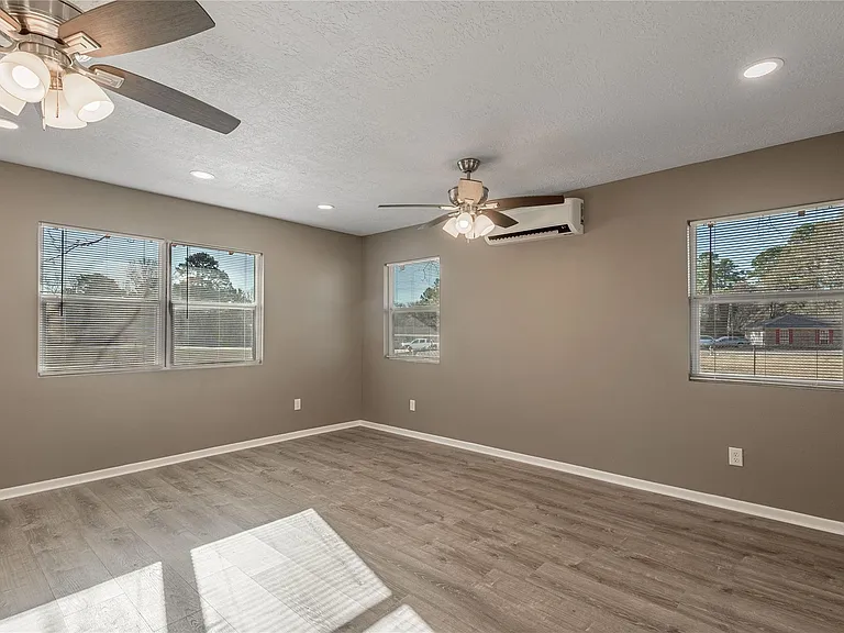 2201 Badger Ln — Photo 20