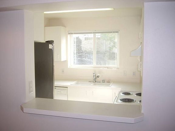 5th image of 6731 SE Cougar Mountain Way