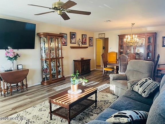 5th image of 409 Costa Mesa Drive
