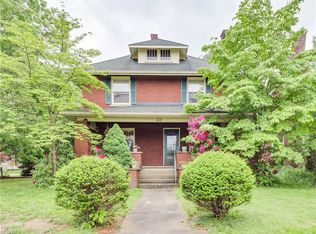 612 E Main St, Louisville, OH