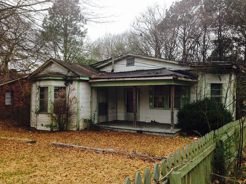 2nd image of 3875 California Ave