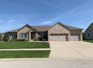1242 Raptor Ln, Forsyth, IL 62535