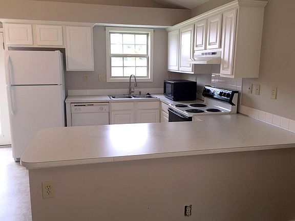4th image of 2216 Cornerstone Dr