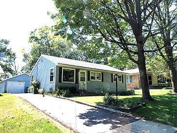 1st image of 11811 W Oxford Pl