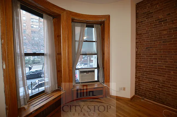 Rented by City Stop Realty | media 18