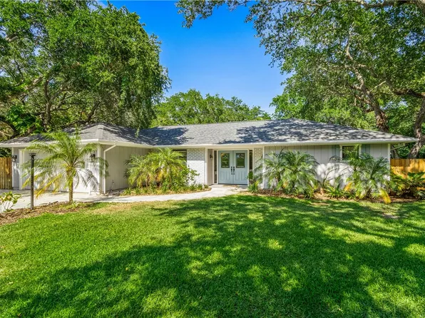 9340 Seagrape Dr, Vero Beach, FL 32963
