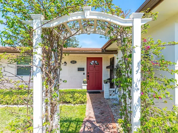 8801 NW 11th St, Pembroke Pines, FL 33024