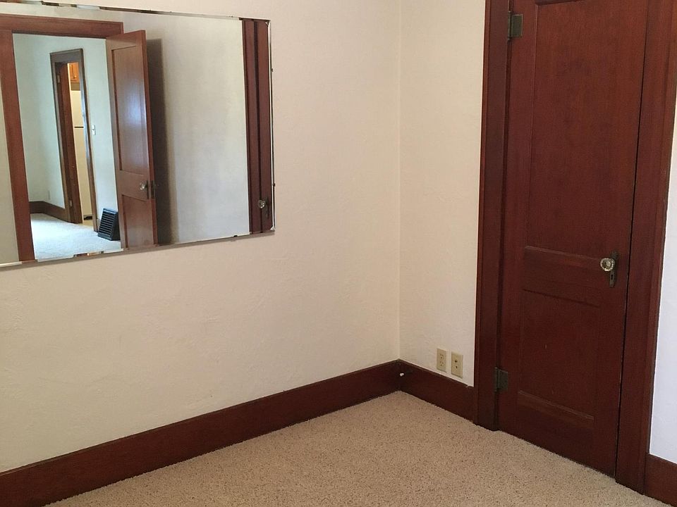 2nd image of 3404 Ridge Ave