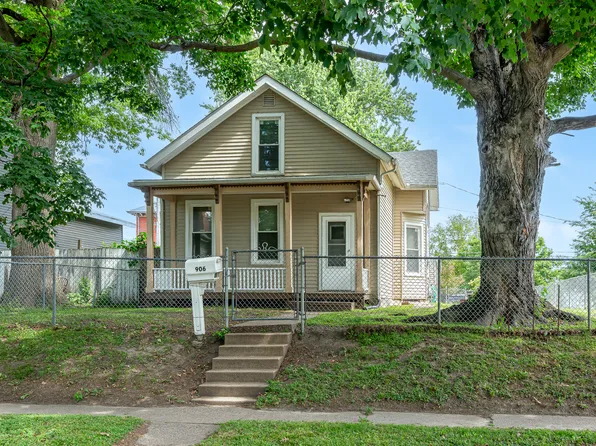 906 W 14th St, Davenport, IA 52804