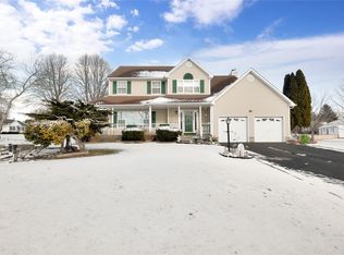 188 Baywood Dr, Baiting Hollow, NY 11933