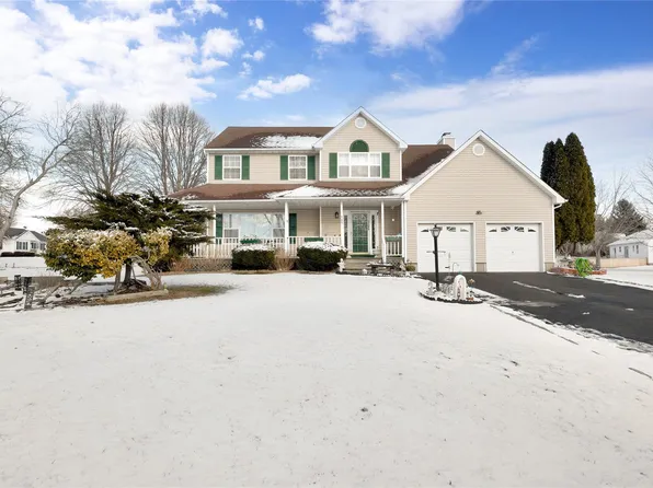 188 Baywood Drive, Baiting Hollow, NY 11933