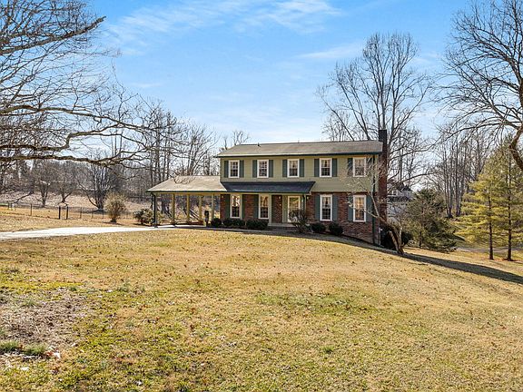 2nd image of 240 Forest Hills Dr