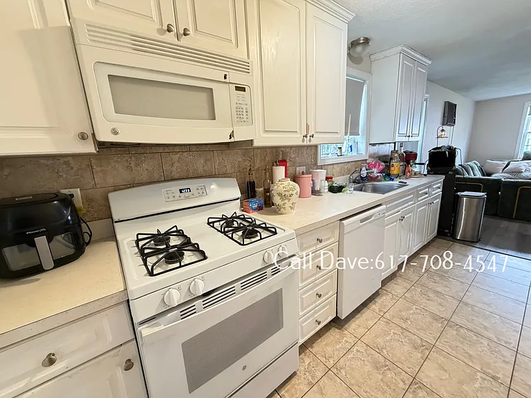 33 Adamson St #1 — Photo 6