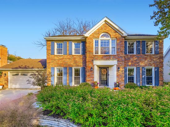 2S481 White Birch Ln, Wheaton, IL 60189