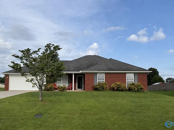 18407 Foxford Ln E, Athens, AL 35613