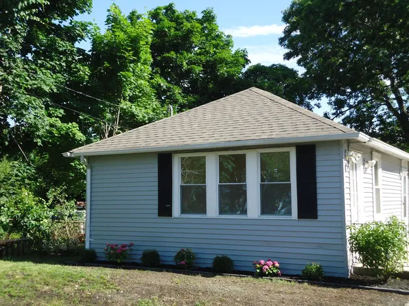 860 Flanders Rd, Riverhead, NY 11901