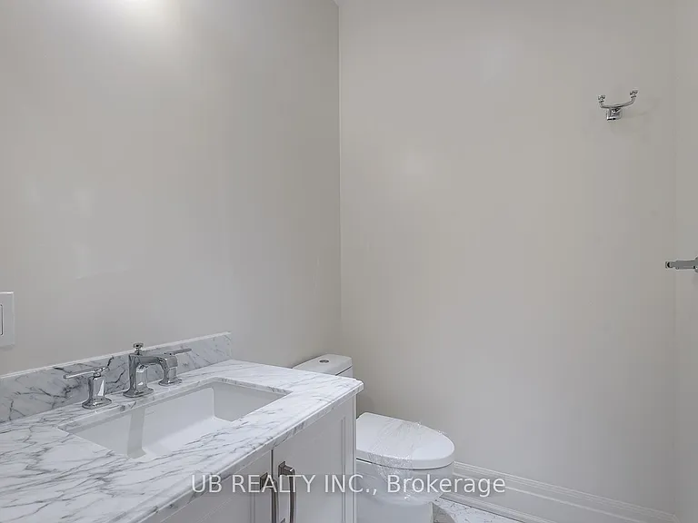 1451 Wellington St W #202 — Photo 8