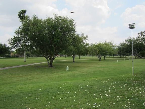 2nd image of 1808 Palm Valley Dr W