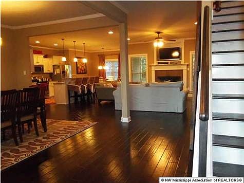 3rd image of 4051 Aberleigh Ln