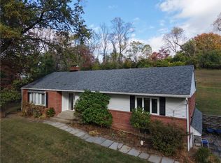 1260 Fox Chapel Rd, Pittsburgh, PA 15238