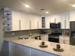 272 Village Green Dr #109, Pt Jefferson Station, NY 11776