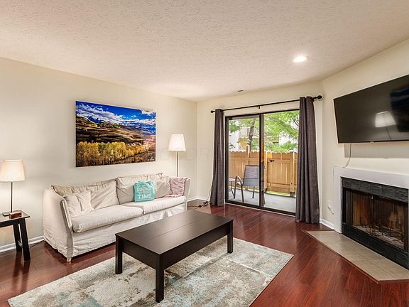 3rd image of 2188 Hedgerow Rd #2188B