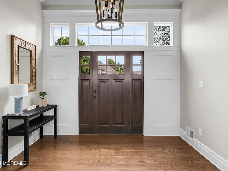 208 Neptune Pl — Photo 5