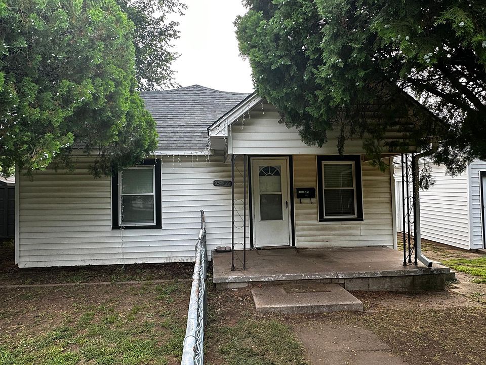 1st image of 840 N Palm St