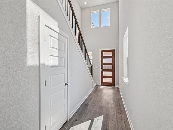4th image of 1216 Lavender Way