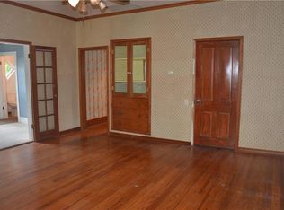 414 NW 4th St, Bentonville, AR 72712