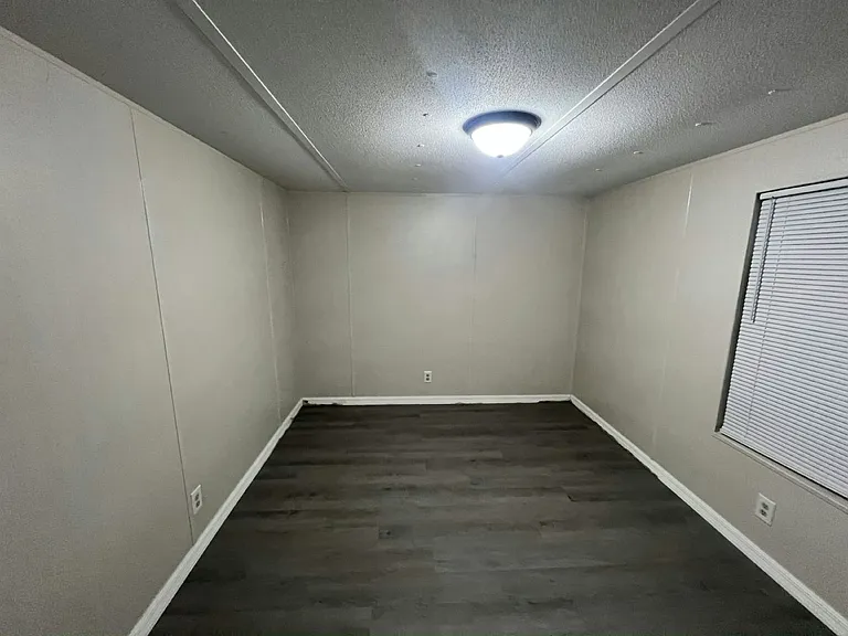 Auburndale Estates — Photo 15