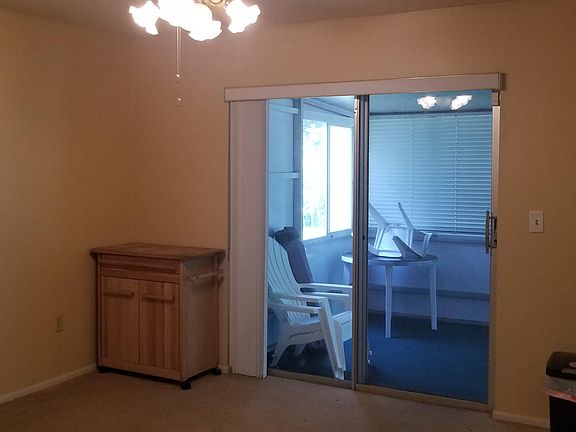 5th image of 1683 N Singleton Ave #0