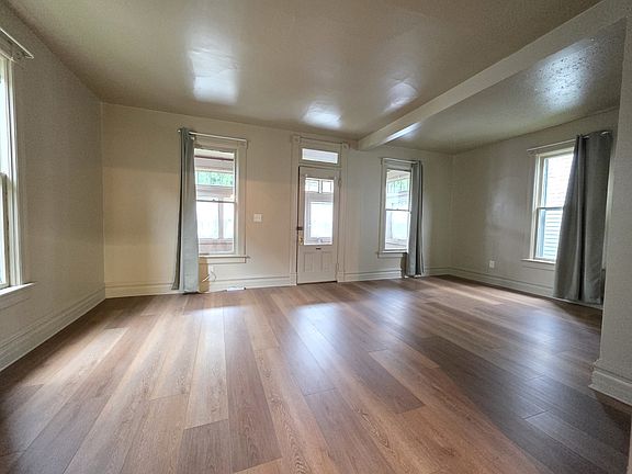 5th image of 813 Pine St