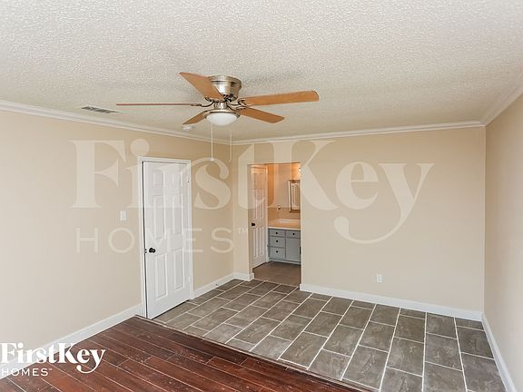 3rd image of 7355 Green Acres Dr