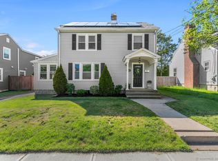 93 Plymouth St, Stratford, CT 06614