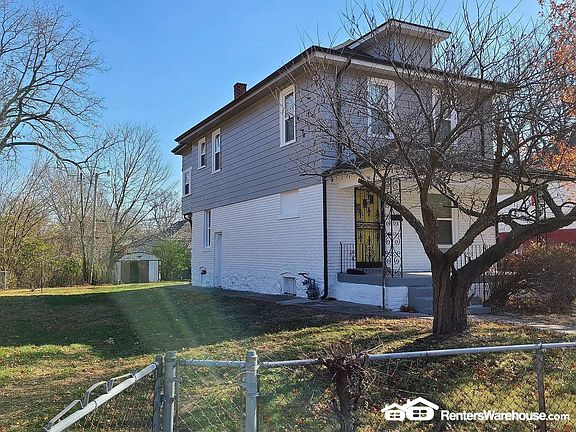 3rd image of 3331 Brooklyn Ave