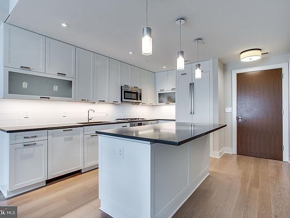 4th image of 4960 Fairmont Ave APT 1106