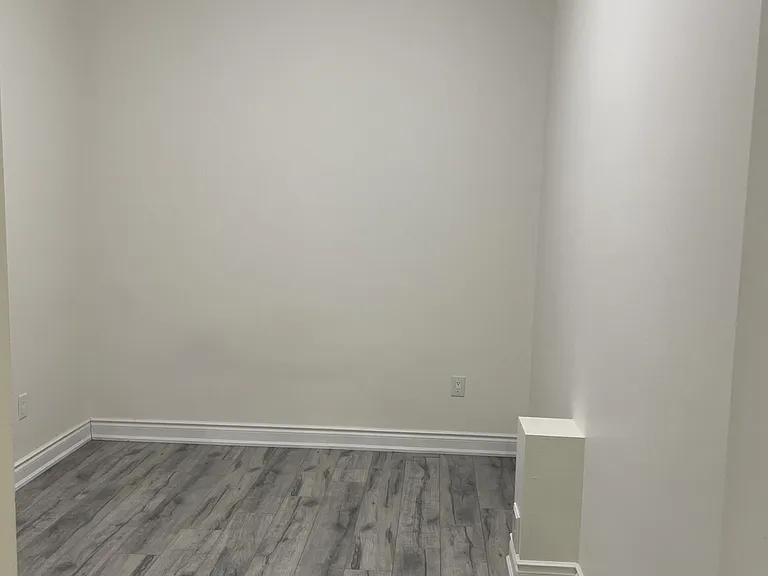 30 Roulette Cres — Photo 10