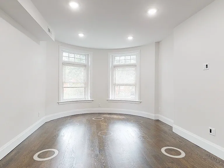7 Strathmore Rd #2 — Photo 5