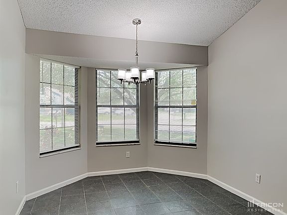 5th image of 1689 Ashwood Cir