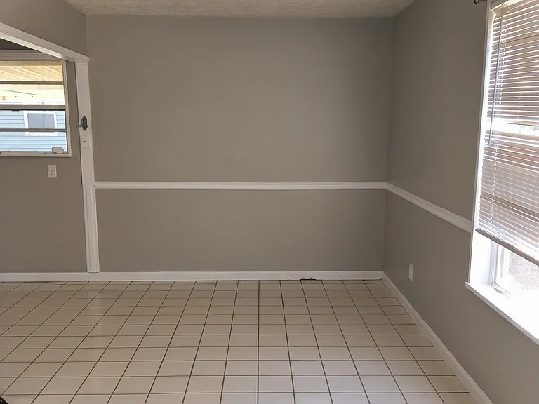 1248 Alfred St NE — Photo 6