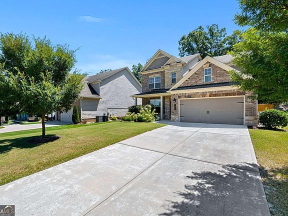 2nd image of 2049 Lakeview Bend Way