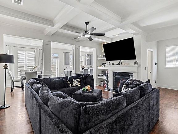 3rd image of 5324 Radford Loop